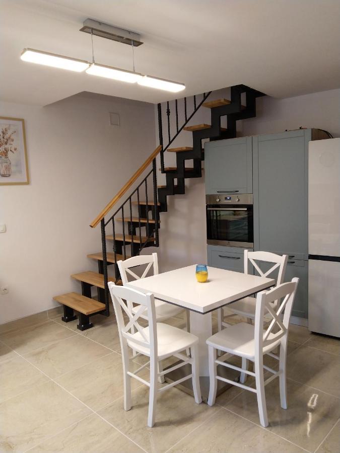 Apartman Catarina Vrsar Exterior photo