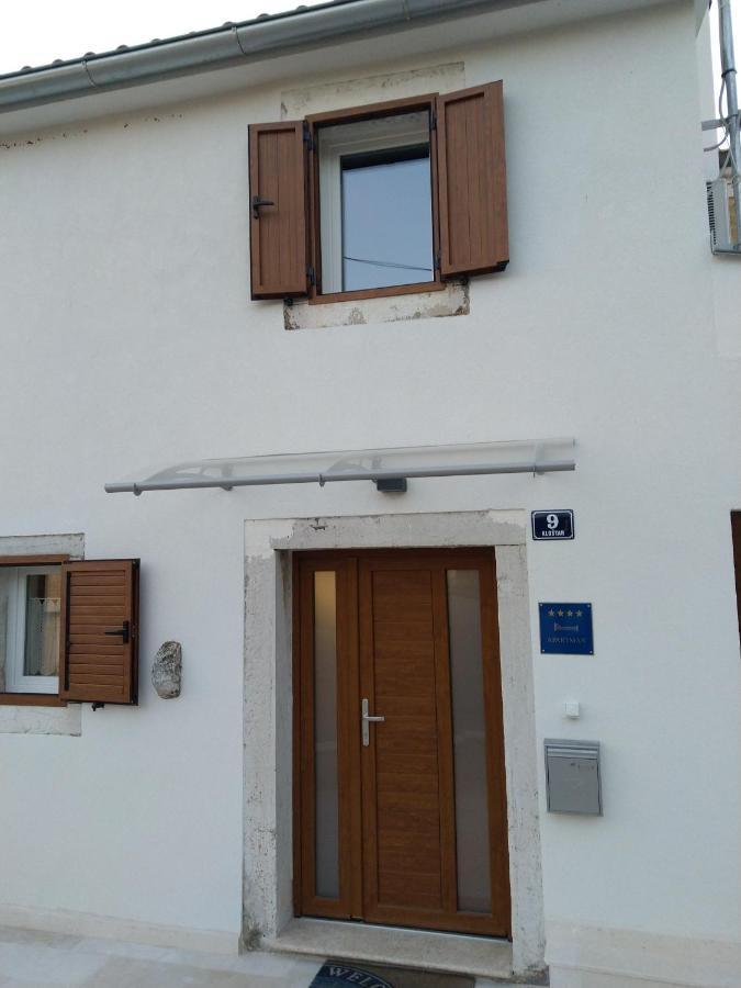 Apartman Catarina Vrsar Exterior photo